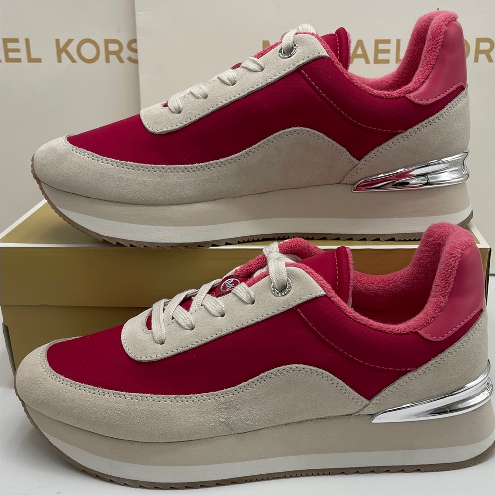 Michael Kors HATTIE TRAINER
NYLON
49T5HAFS3D Dark Raspberry Platform Sneakers